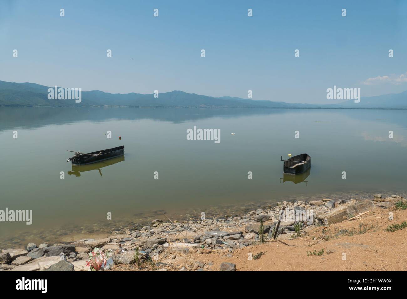 Kerkini-See, Griechenland, 13. Juli 2021: Der Kerkini-See ist ein künstliches Reservoir in Zentralmakedonien, Griechenland, das 1932 gegründet und 1980 neu entwickelt wurde. Stockfoto