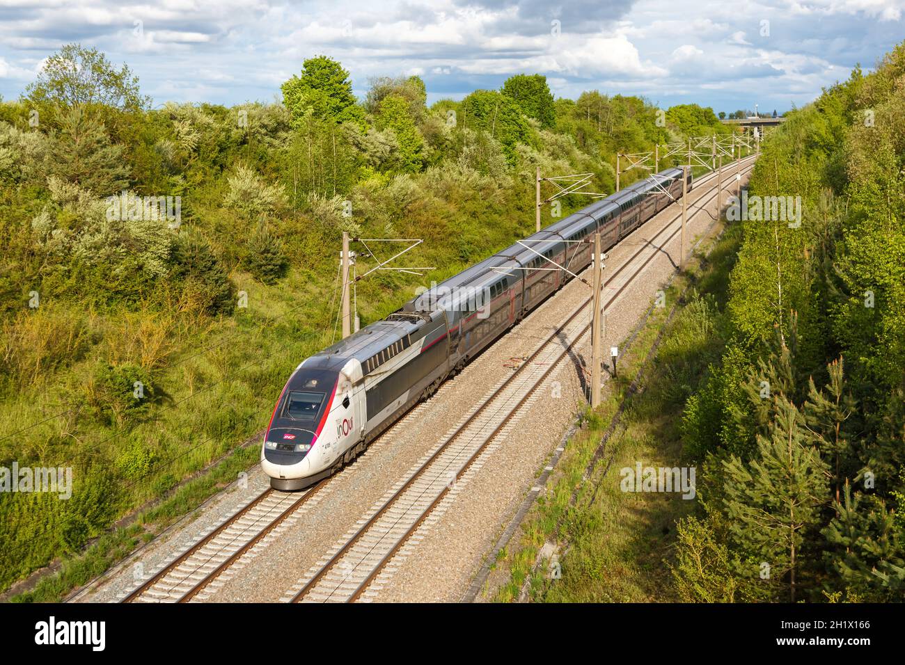 Stuttgart, 13. Mai 2021: TGV Duplex Hochgeschwindigkeitszug Mannheim-Stuttgart in Deutschland. Stockfoto