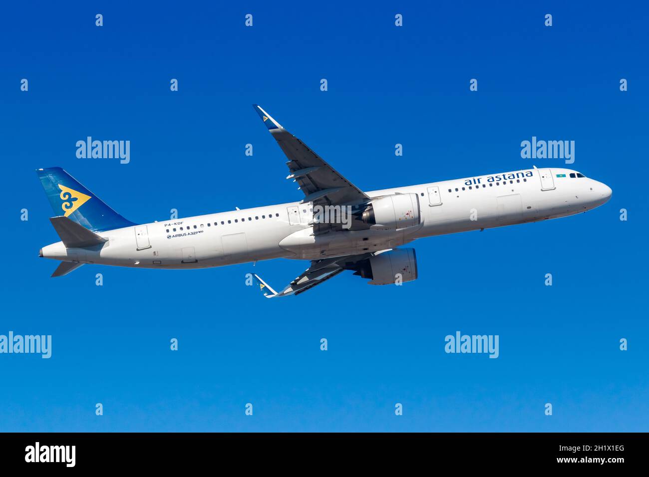 Frankfurt, 13. Februar 2021: Air Astana Airbus A321neo am Frankfurter Flughafen (FRA) in Deutschland. Airbus ist ein europäisches Flugzeugmanufa Stockfoto