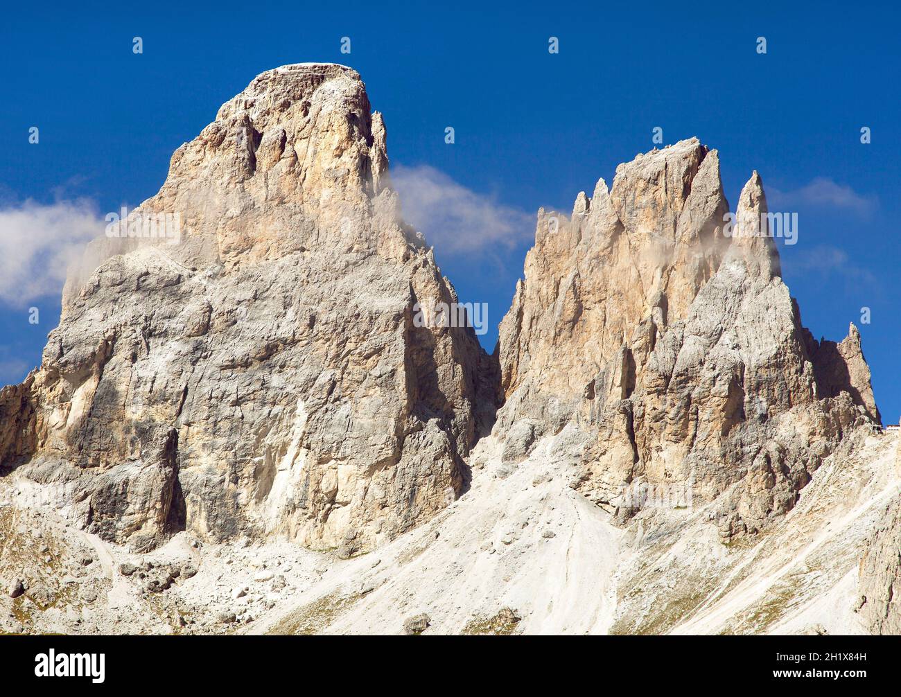 Blick auf den Sellajoch und die Langkofel, Plattkofel, Sassopiatto, Langkofel, Südtirol, Dolomiten Berge, Italien Stockfoto