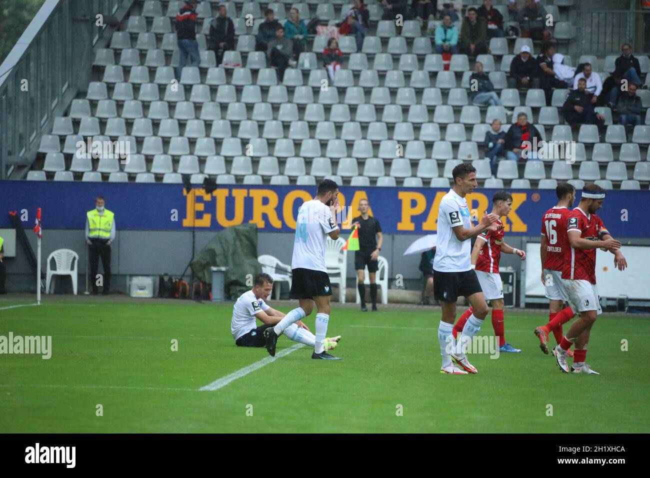 3. FBL: 21-22: 9. Spt. SC FREIBURG II VS FC VIKTORIA BERLIN DIE DFL-VORSCHRIFTEN VERBIETEN DIE VERWENDUNG VON FOTOS ALS BILDSEQUENZEN UND/ODER QUASI-VIDEONAN Stockfoto