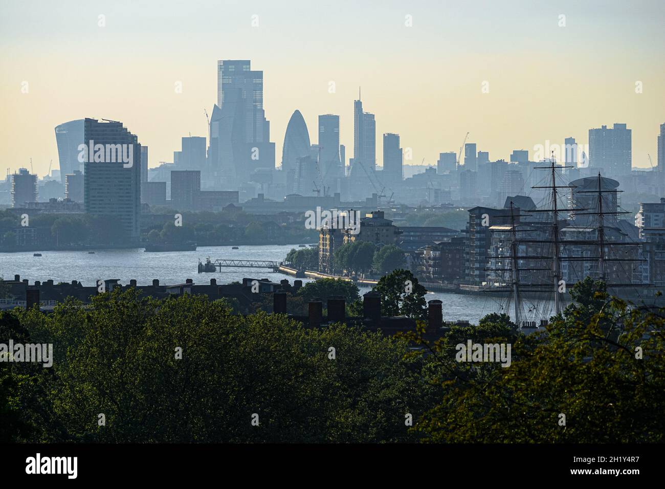 Wolkenkratzer in der City of London bei Sonnenuntergang, England Vereinigtes Königreich Großbritannien Stockfoto