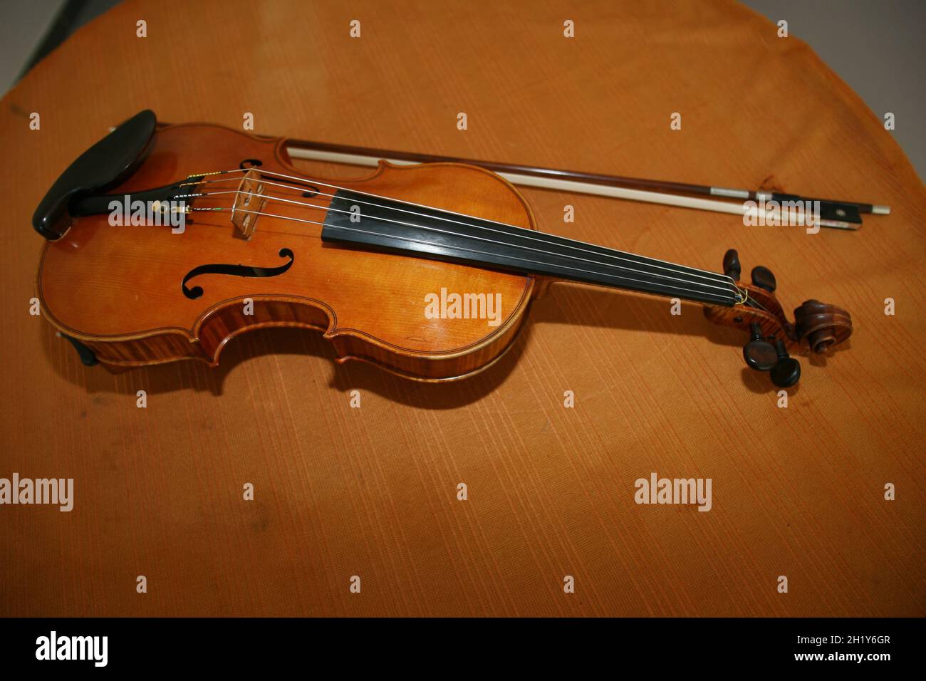 FRANCE ALPES-MARITIMES (06) SCHÖN. REGIONALES MUSIKKONSERVATORIUM. VIOLINE Stockfoto