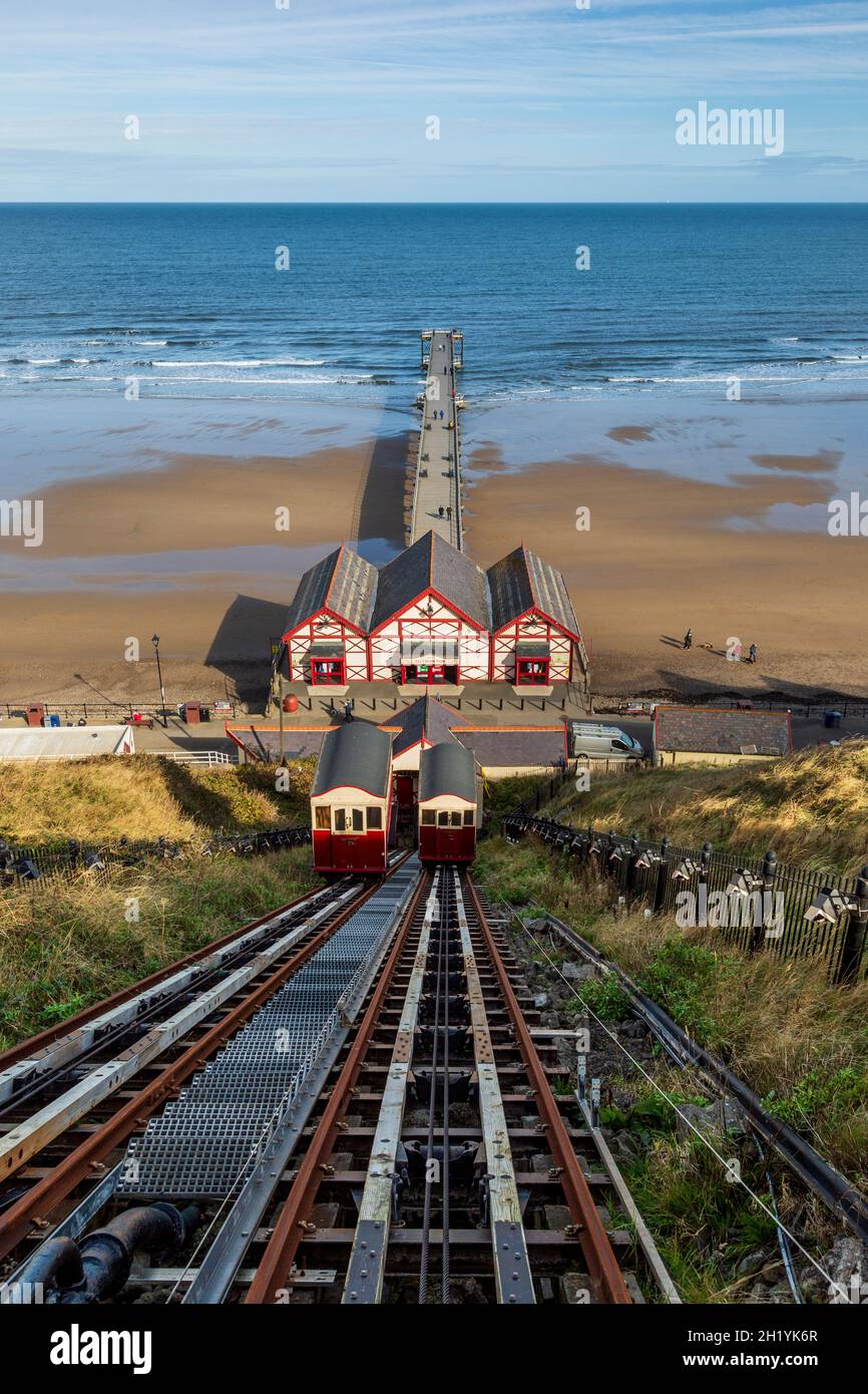 Die Seilbahn und der Pier in Saltburn-by-the-Sea, North Yorkshire, England Stockfoto