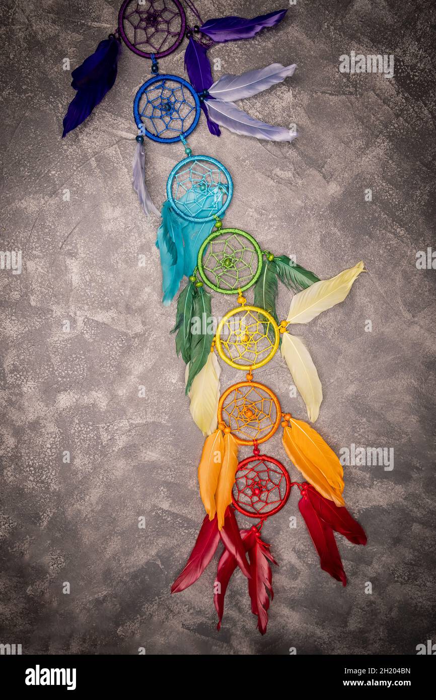 Set aus sieben bunten Chakren-Symbolen. Meditation über das Regenbogen-Chakra Stockfoto