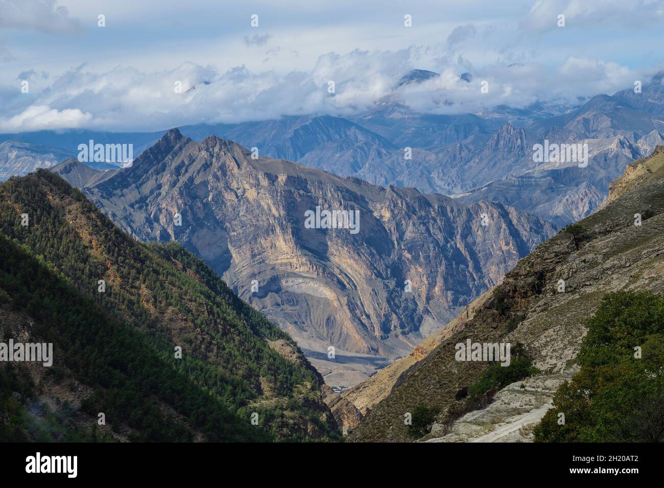 Berglandschaft an einem Septembertag. Republik Dagestan, Russland Stockfoto