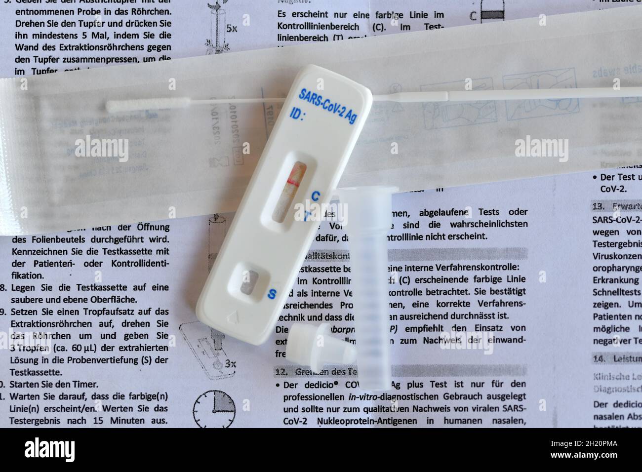 Corona-Test-Kit für Antigen-Test in Österreich, Europa - Corona-Test-Kit für Antigen-Tests in Österreich, Europa Stockfoto