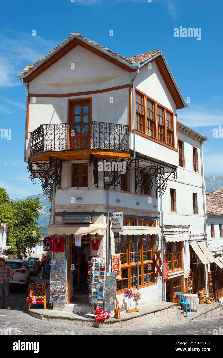 Haus in der Altstadt, UNESCO-Weltkulturerbe, Gjirokastra, Gjirokaster, Albanien Stockfoto