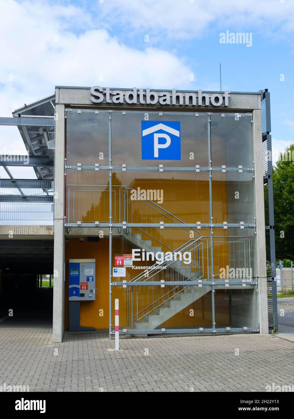 Parkhaus Stadtbahnhof, Iserlohn, Sauerland, Nordrhein-Westfalen, Deutschland Stockfoto