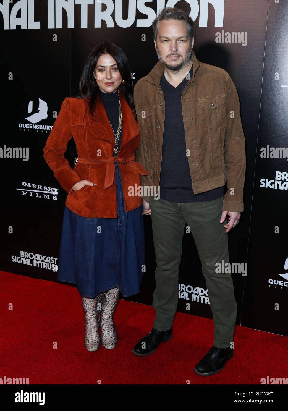 Westwood, Usa. Oktober 2021. WESTWOOD, LOS ANGELES, KALIFORNIEN, USA - 19. OKTOBER: Regisseur Jacob Gentry kommt bei der Los Angeles Premiere von Dark Sky Films und Queensbury Picles' 'Broadcast Signal Intrusion', die am 19. Oktober 2021 im IPIC Westwood Theatre in Westwood, Los Angeles, Kalifornien, USA, stattfand. (Foto: Xavier Collin/Image Press Agency/Sipa USA) Quelle: SIPA USA/Alamy Live News Stockfoto