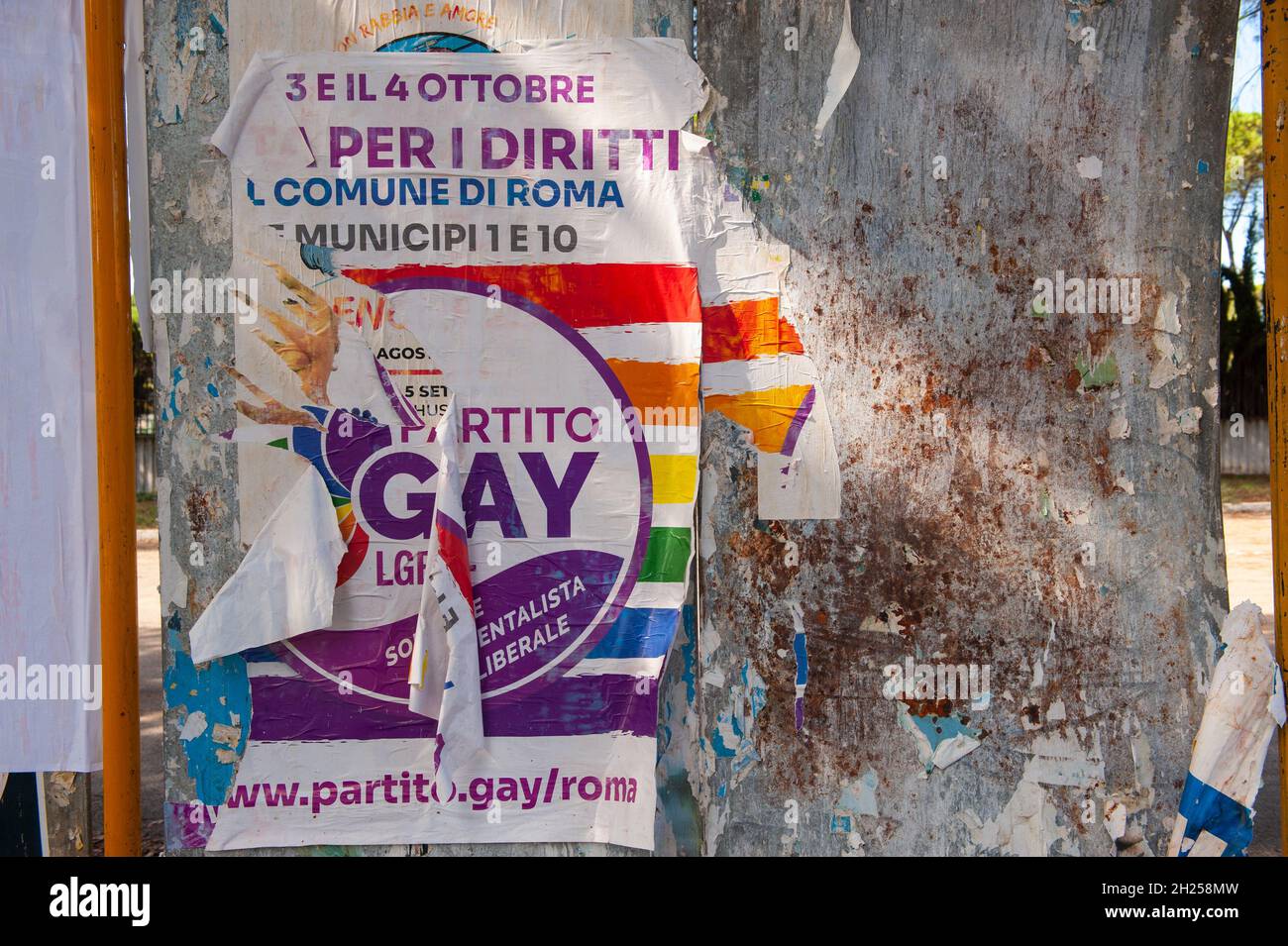 Rom, Italien 08/10/2021: Wahlkampfplakate zur Wahl des Bürgermeisters von Rom. © Andrea Sabbadini Stockfoto