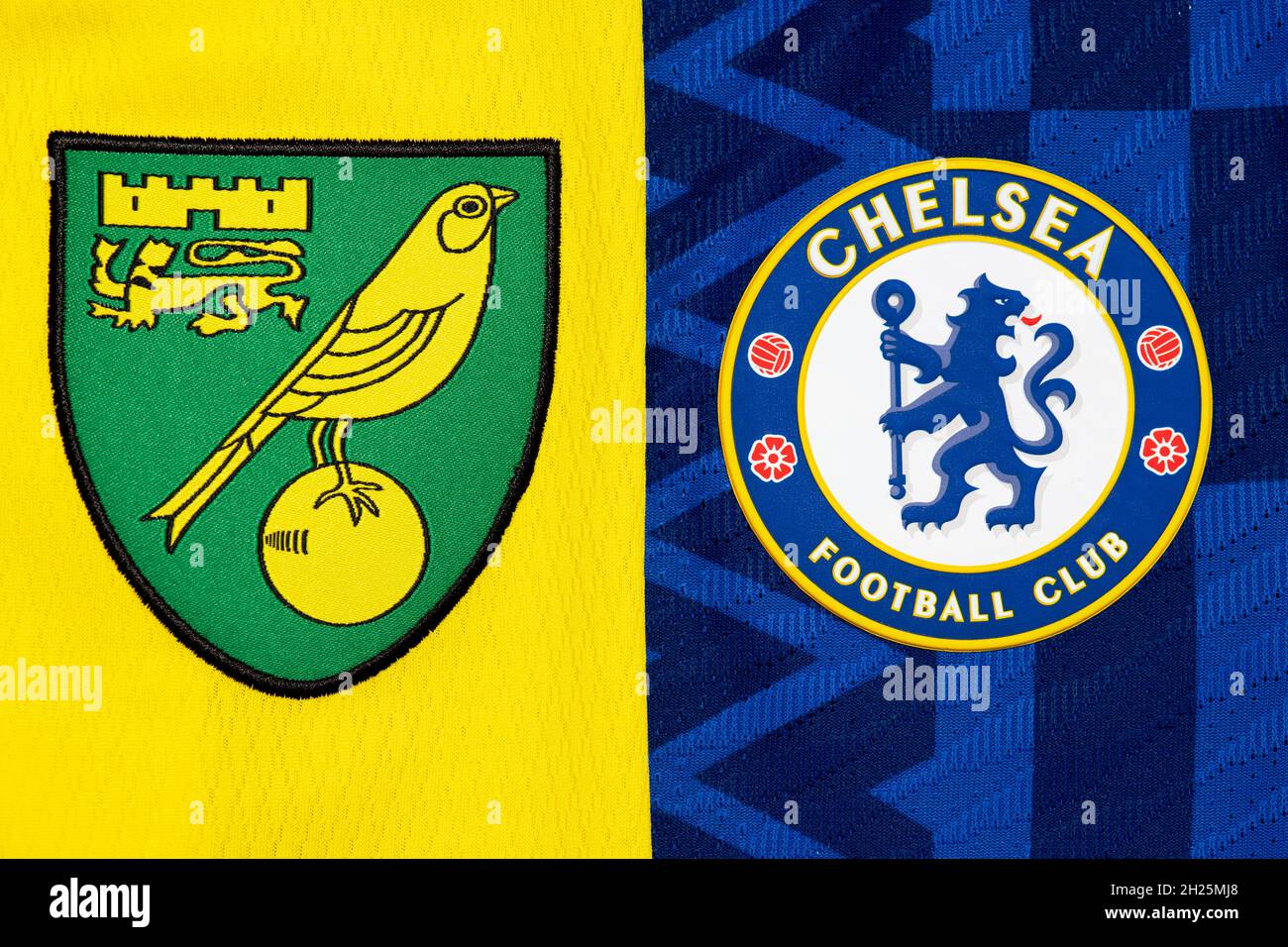 Nahaufnahme des Vereinswappens von Norwich & Chelsea. Stockfoto