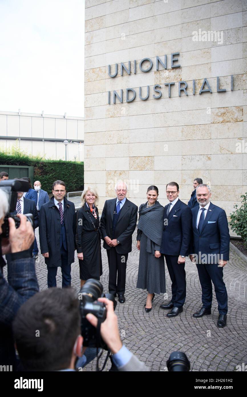 Kronprinzessin Victoria, Prinz Daniel, schwedische Außenhandelsministerin Anna Hallberg und Botschafter Jan Bjorklund besuchen Unione Industriale, Turin, Italien, am 20. Oktober 2021. Das Kronprinzessin-Paar ist mit einer schwedischen Handelsdelegation auf einem dreitägigen Besuch in Italien. Foto: Henrik Montgomery / TT-Code 10060 Stockfoto