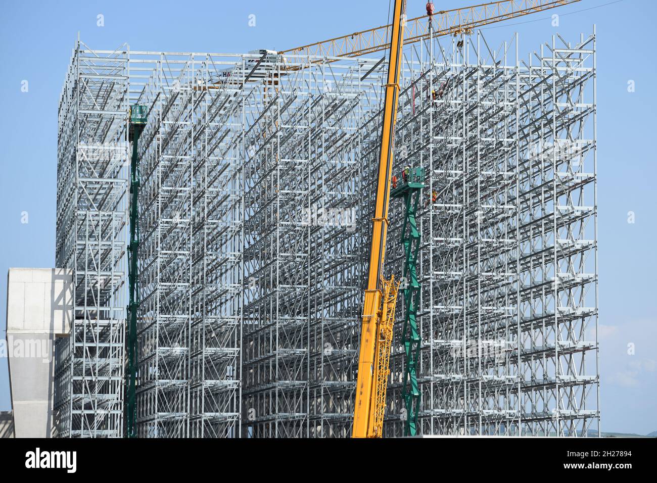 Einrichtung eines Hochregallagers in Waldneukirchen, Oberösterreich, Österreich, europa - Bau eines Hochregallagers in Waldneukirchen, Oberösterreich Stockfoto