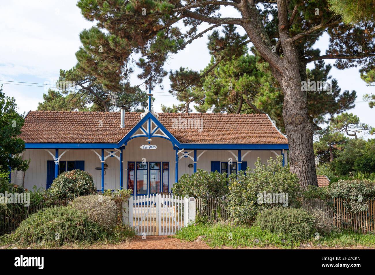 Les Flots, ein typisches traditionelles Haus im Viertel des Austernzüchters in Cap Ferret am Bassin d'Arcachon, Frankreich Stockfoto