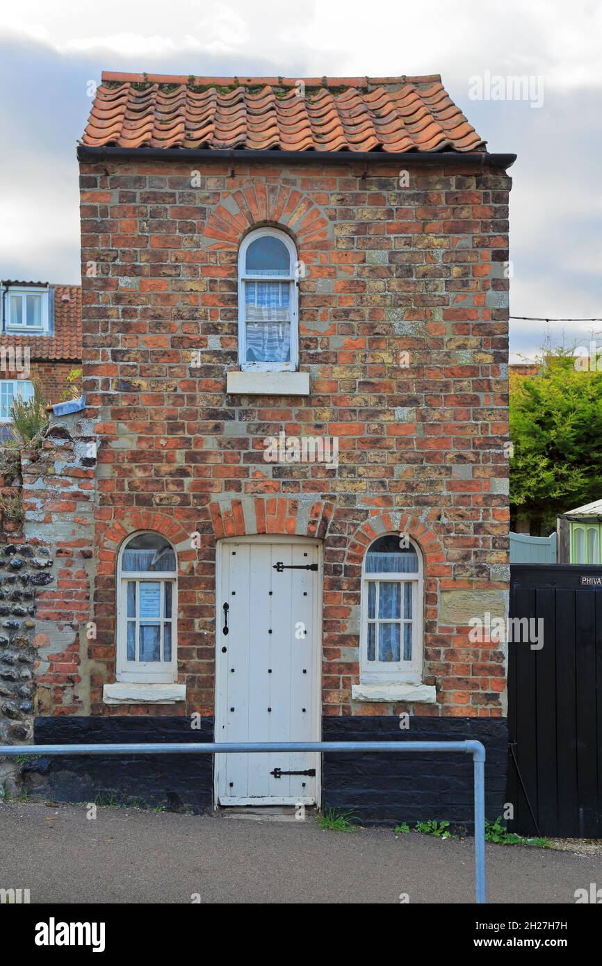 Ostlers Cottage, ein denkmalgeschütztes Gebäude aus dem Jahr 2, erbaut um 1750 in Wells-next-the-Sea, Norfolk, England, Großbritannien. Stockfoto