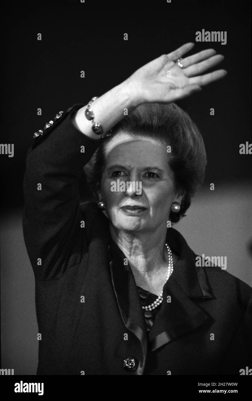 Margaret Thatcher, Premierministerin, bei der Tory-Parteikonferenz in Bournemouth, Dorset, Großbritannien, im Oktober 1990. Stockfoto