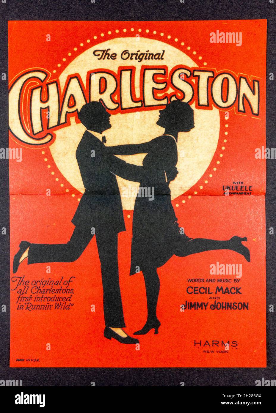 Eine Nachbildung einer Anzeige von 1920s, in der Cecil Mack & James Johnson  erklärt, wie man das Original Charleston macht Stockfotografie - Alamy