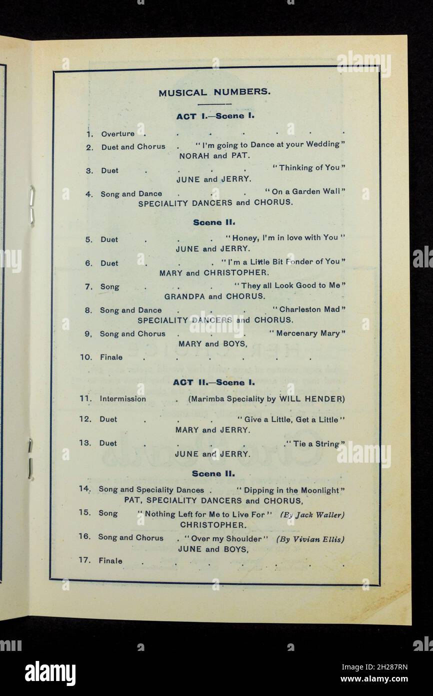Musiknummern, die in einem (nachgebauten) Programm der 20er Jahre für „Mercenary Mary“ im Londoner Hippodrom, Großbritannien, aufgeführt sind. Stockfoto