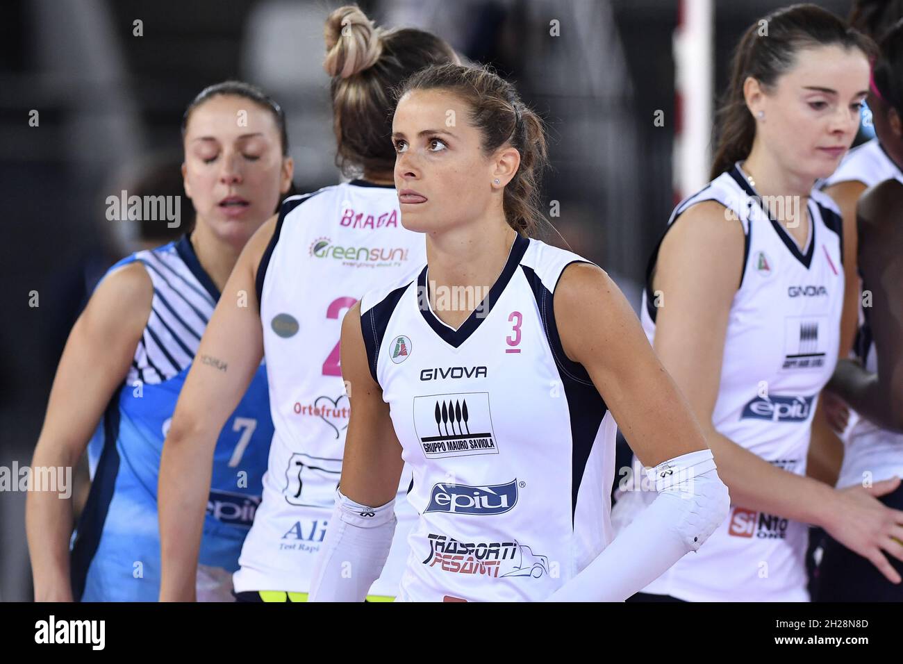 Marta Becher von VBC Trasporti Pesanti Casalmaggiore während der Women's Volleyball Championship Series Ein Spiel zwischen Acqua &amp; Sapone Volley Roma und VBC Trasporti Pesanti Casalmaggiore in PalaEur, 20. Oktober 2021 in Rom, Italien. Stockfoto