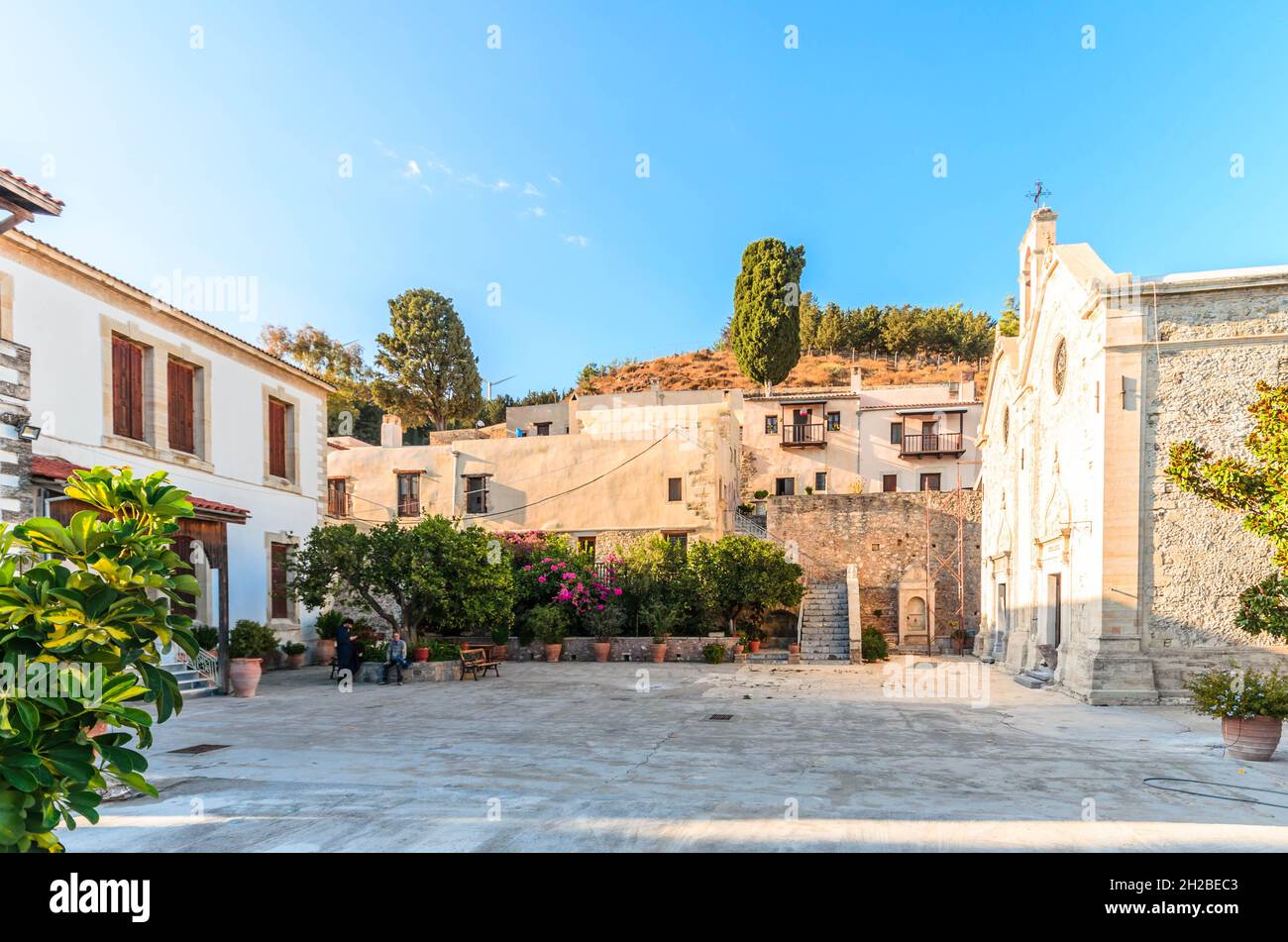 Kloster von Agios Georgios [St. George] Apanosifis oder ‘Epanosifis’ ist eines der bevölkerungsreichsten und berühmtesten Klöster Kretas. Stockfoto