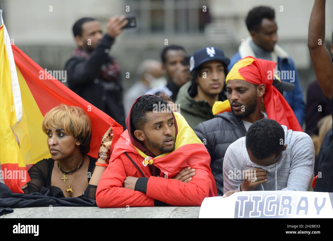 London, Großbritannien. Oktober. Aktivisten in Whitehall gegenüber der Downing Street protestieren gegen die Behandlung der Region Tigray in Äthiopien durch die Ausleihe Stockfoto