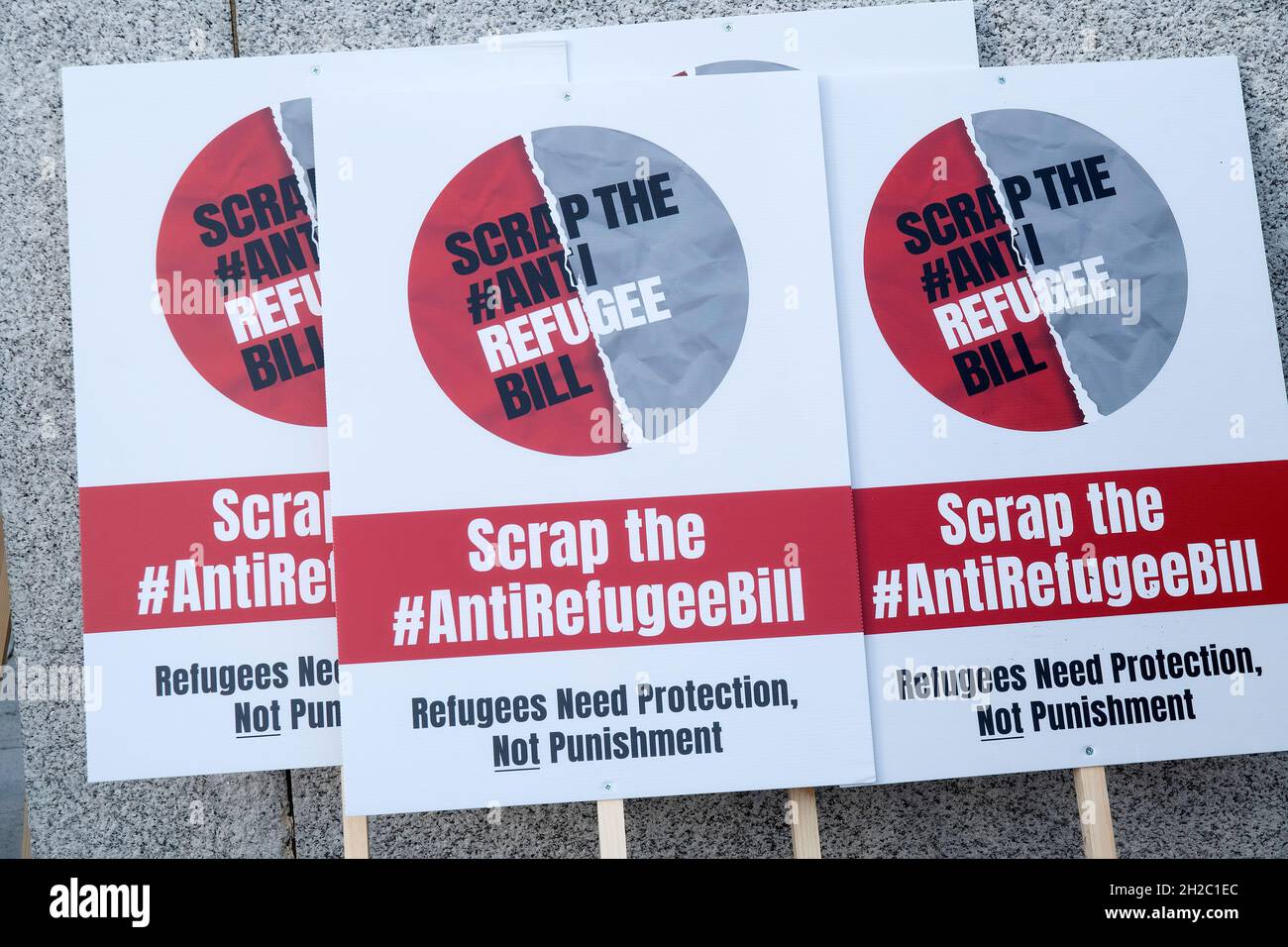 Refugees Welcome Rally Against as the Government proceses Anti-Refugee Bill through Parliament-London-20- 10-2021 Stockfoto