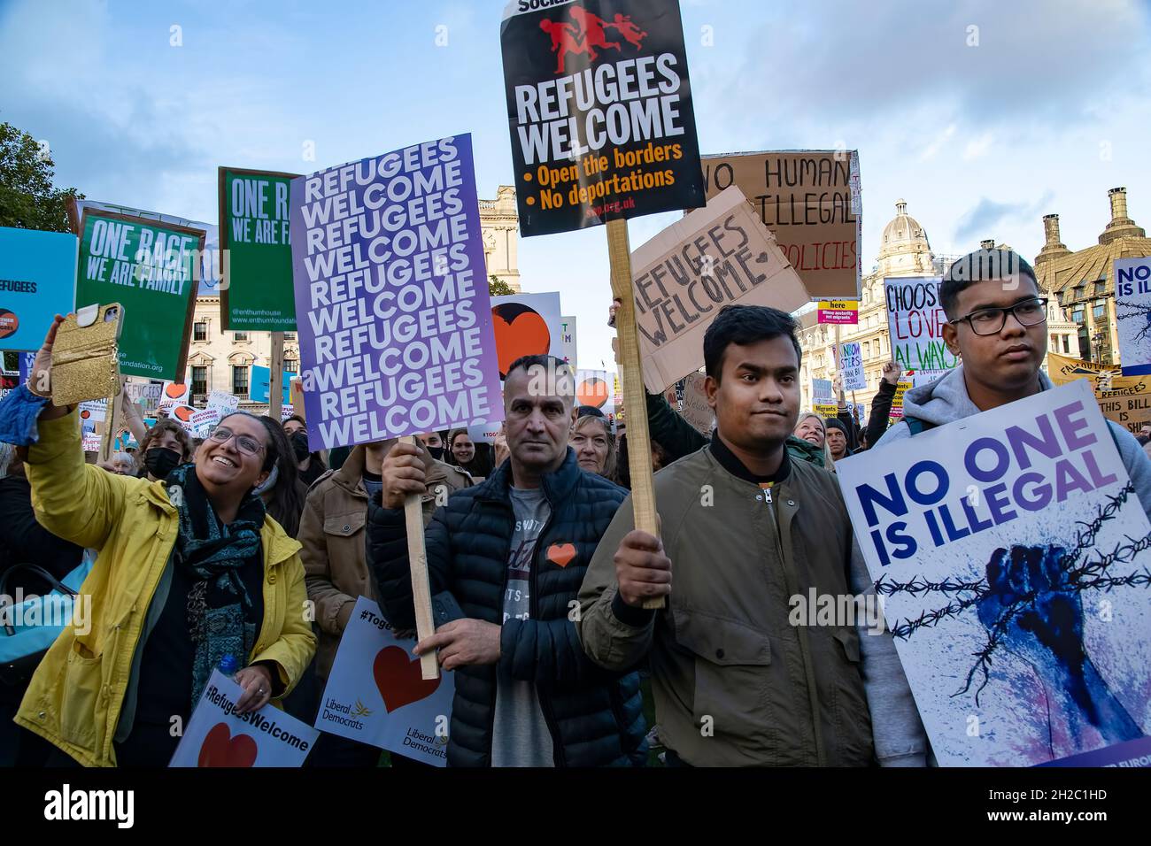 Refugees Welcome Rally Against as the Government proceses Anti-Refugee Bill through Parliament-London-20- 10-2021 Stockfoto