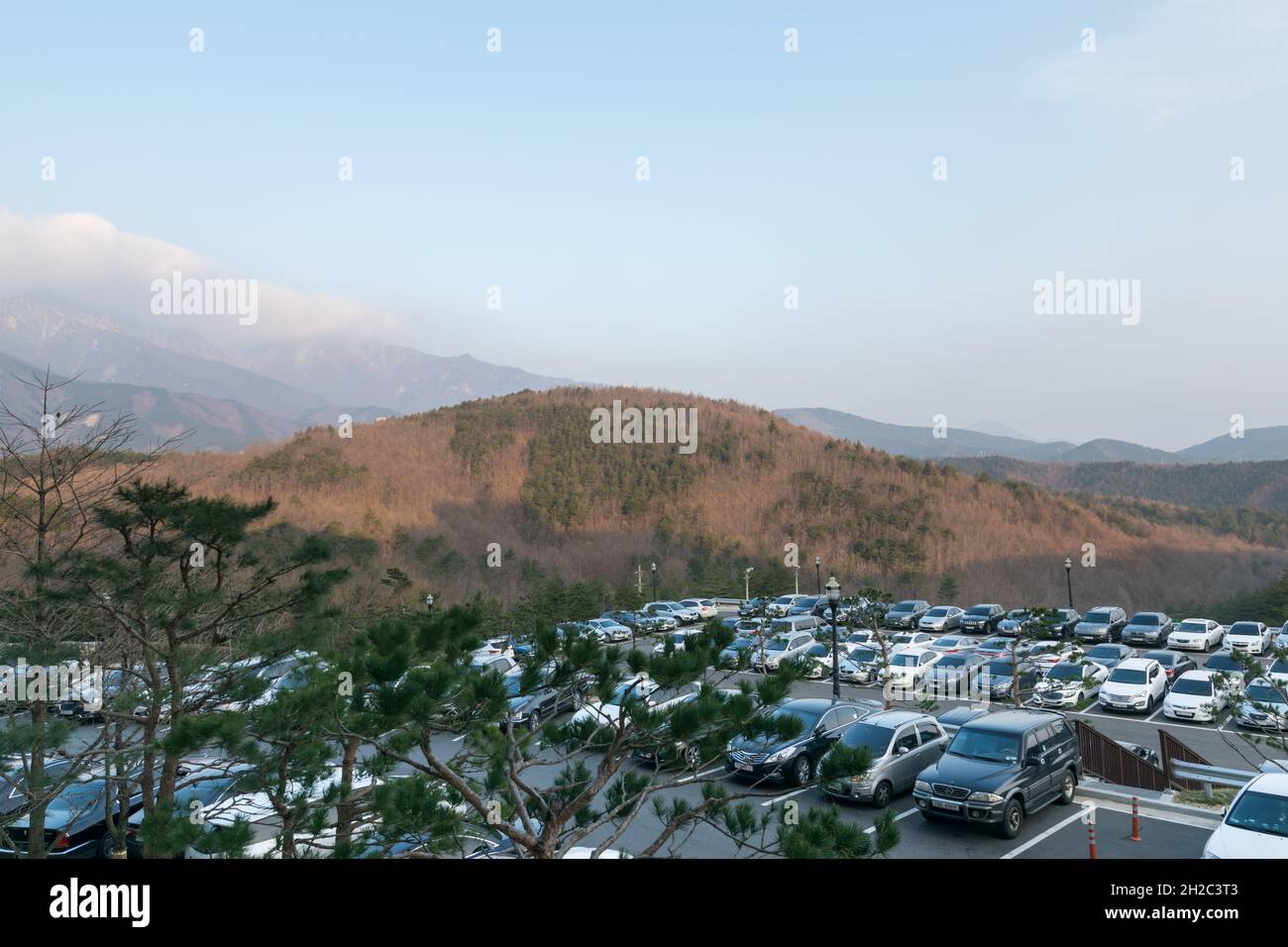 Seoul, Korea-Januar, 3:2016:Rear Parkplatz eines Hotels in Korea. Stockfoto