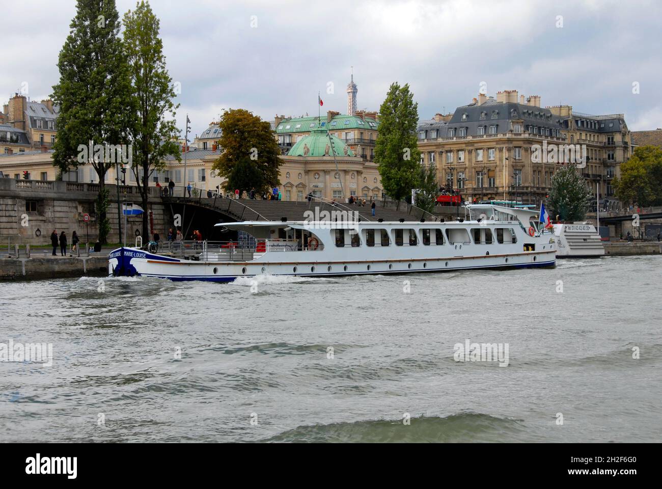 Vergnügungskreuzfahrtschiff auf der seine, Paris, Frankreich Stockfoto Vergnügungskreuzfahrtschiff auf der seine, Paris, Frankreich Stockfoto