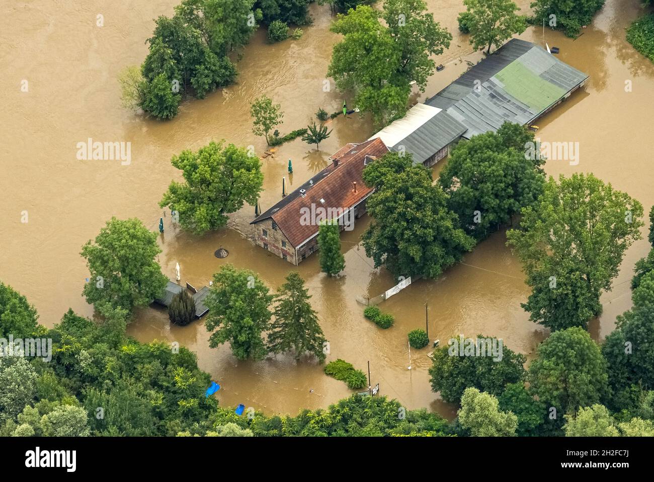 Luftbild, Ruhrflut, Hochwasser, überflutet Fährhaus Rote Mühle, Heisingen, Essen, Ruhrgebiet ...