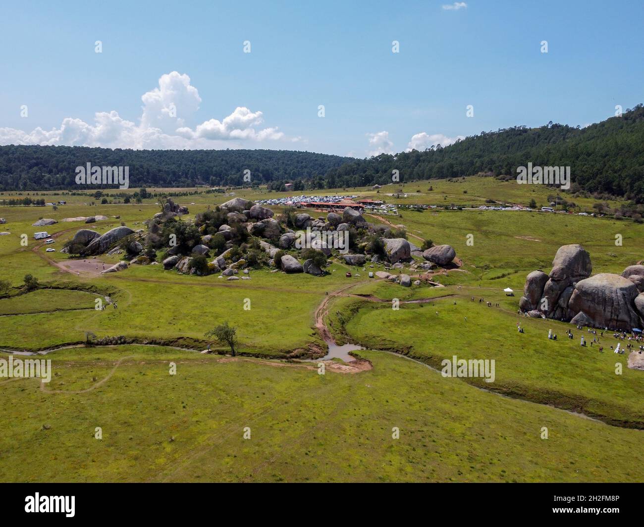 Felder mit den Felsen in Mexiko Stockfoto