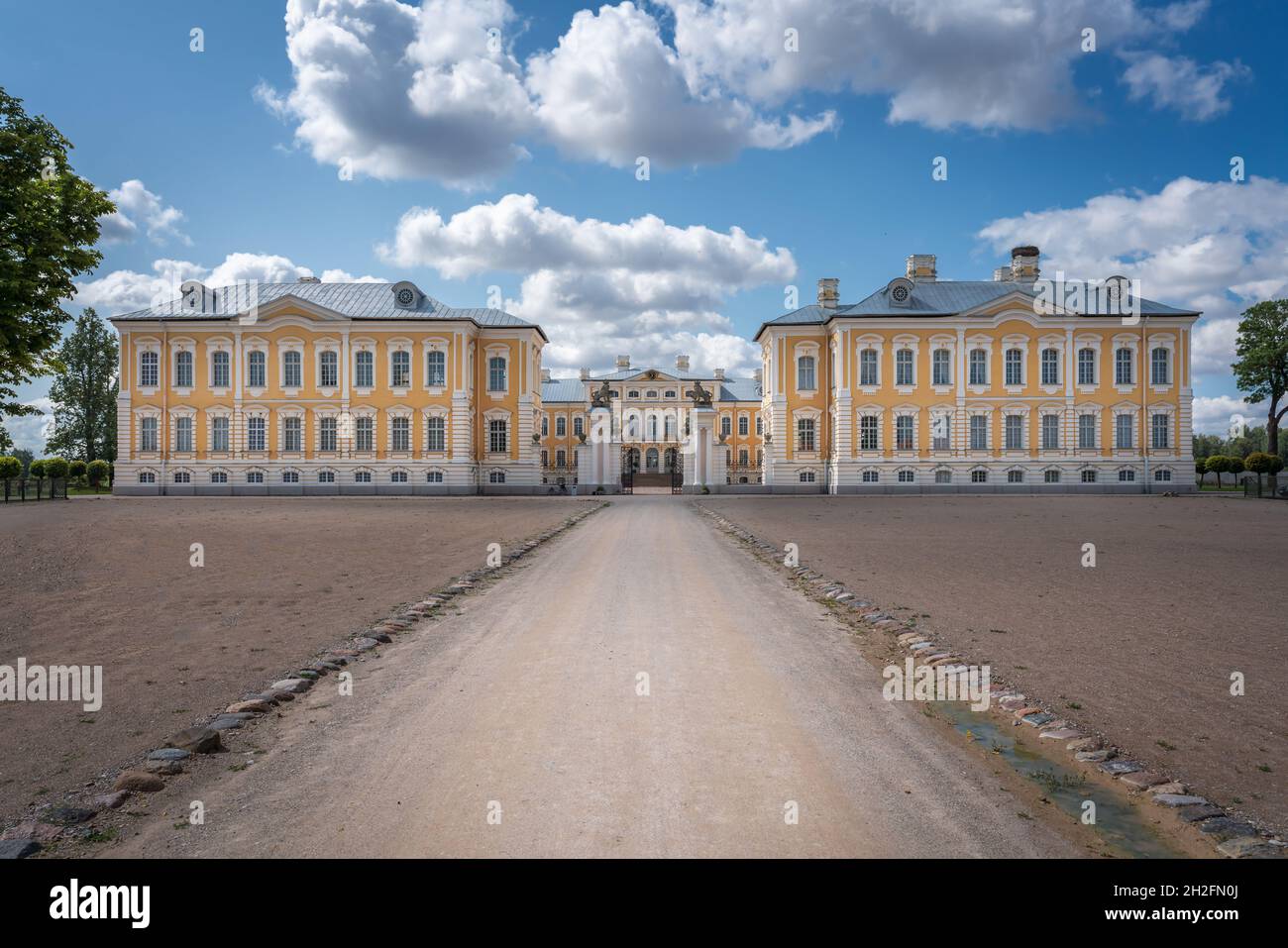 Fassade Des Rundale Palace - Pilsrundale, Lettland Stockfoto