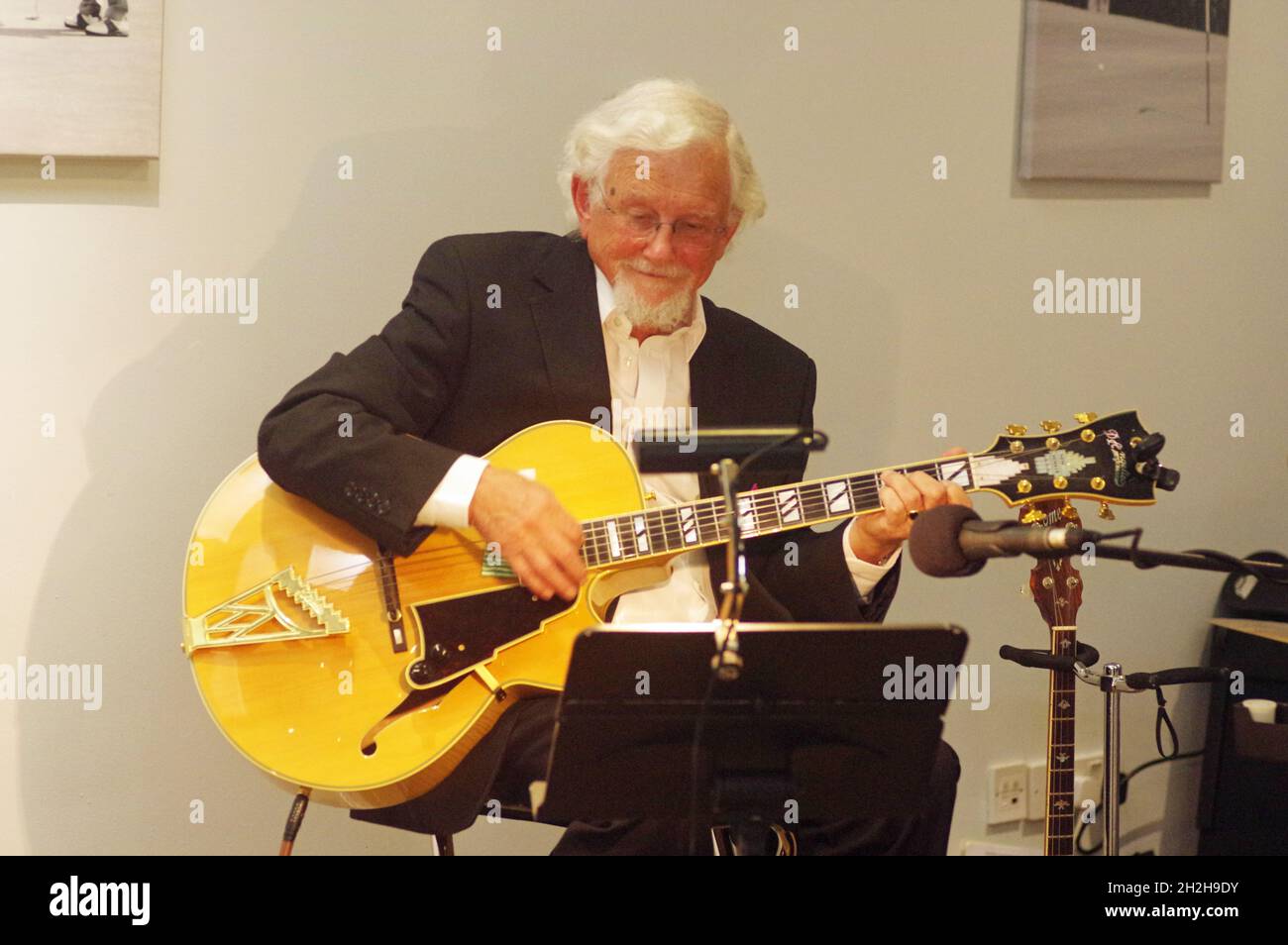 Dave Moorwood, The Pete Allen Band, Deanwood Park Golf Club, Newbury, Berks, 10. Oktober 2021. Stockfoto
