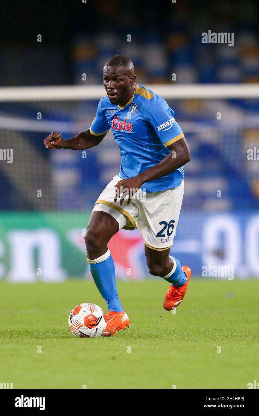 SSC Napoli's senegalesischer Verteidiger Kalidou Koulibaly während des europa-Liga-Spiels SSC Napoli - Legia Warsaw, im Diego Armando Maradona Stadion, Süditalien, am 21. Oktober 2021. Stockfoto