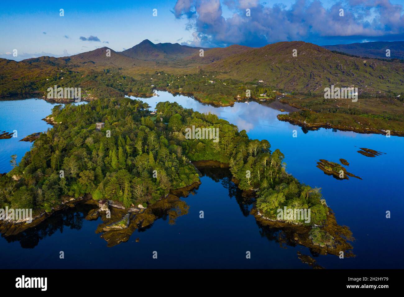 Luftaufnahme von Garinish Island in Bantry Bay bei Glengarriff im County Cork, Irland Stockfoto