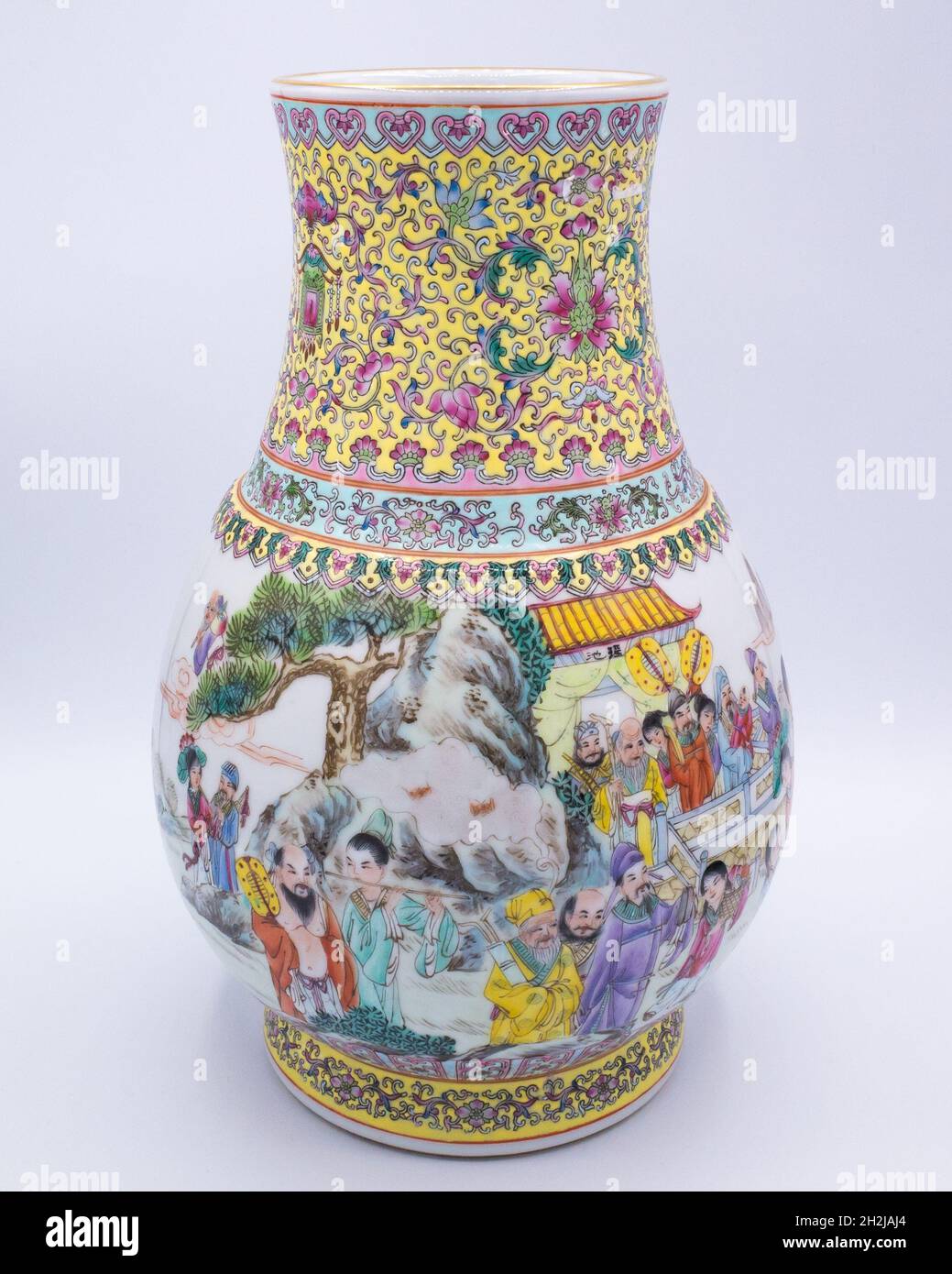 Bailuzun Vase Aus Porzellan Mit Chinesischer Famille Rose. Stockfoto