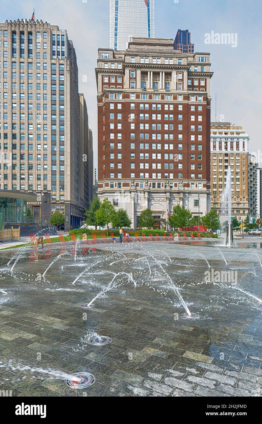 1600 Arch Street, The Phoenix, ist der ehemalige Hauptsitz der Insurance Company of North America. Das Wahrzeichen von Philadelphia ist heute ein Wohngebiet. Stockfoto