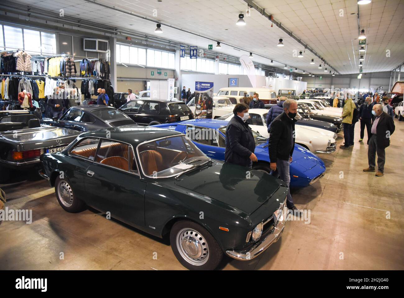 Padua, Italien. Oktober 2021. Inaugurazione Auto e Moto d'Epoca durante Inaugurazione Auto e Moto d'Epoca, Nachrichten in Padova, Italia, 22 ottobre 2021 Quelle: Independent Photo Agency/Alamy Live News Stockfoto