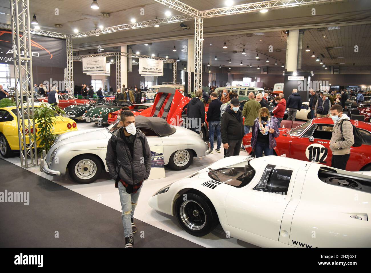 Padua, Italien. Oktober 2021. Inaugurazione Auto e Moto d'Epoca durante Inaugurazione Auto e Moto d'Epoca, Nachrichten in Padova, Italia, 22 ottobre 2021 Quelle: Independent Photo Agency/Alamy Live News Stockfoto