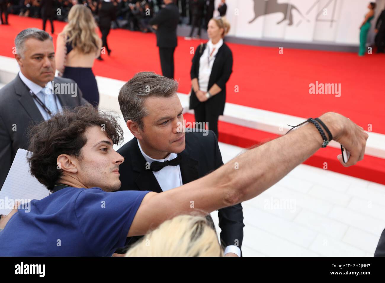 Der Schauspieler Matt Damon kommt am 30. August 2017 auf den Roten Teppich des Films „Downsizing“ beim 74. Filmfestival in Venedig, Italien. (MVS) Stockfoto