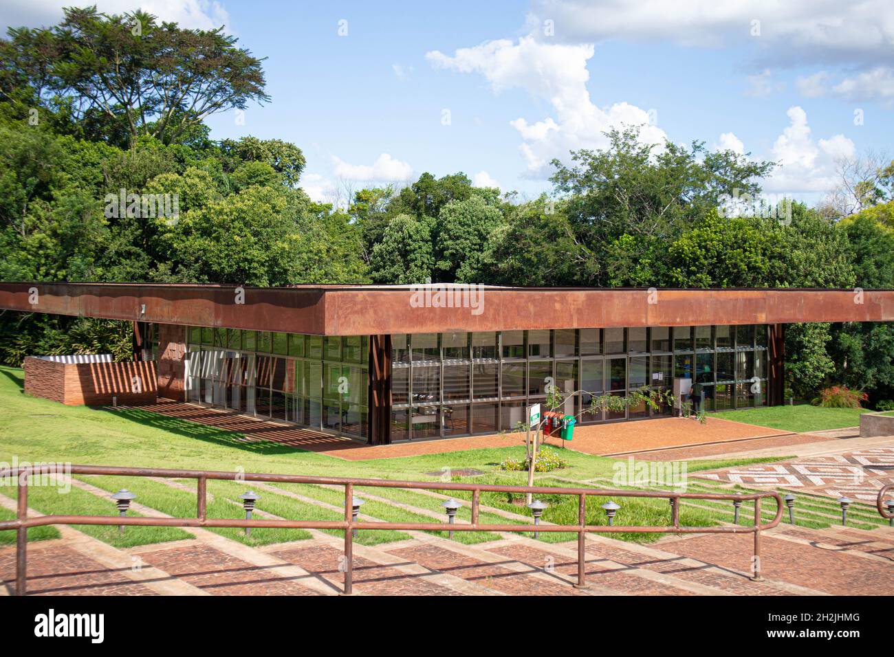 Bau im Park Arthur Thomas, Londrina, Brasilien Stockfoto