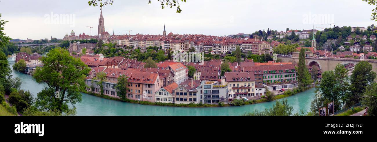 Luftaufnahme des Stadtzentrums von Bern und der Aare Stockfoto