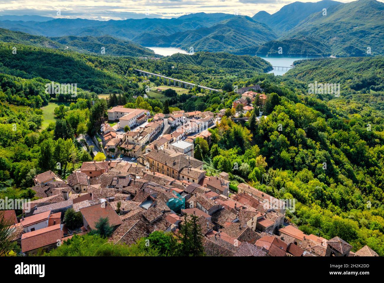 Blick auf Petrella Salto von der Rocca Cenci, Italien Stockfoto