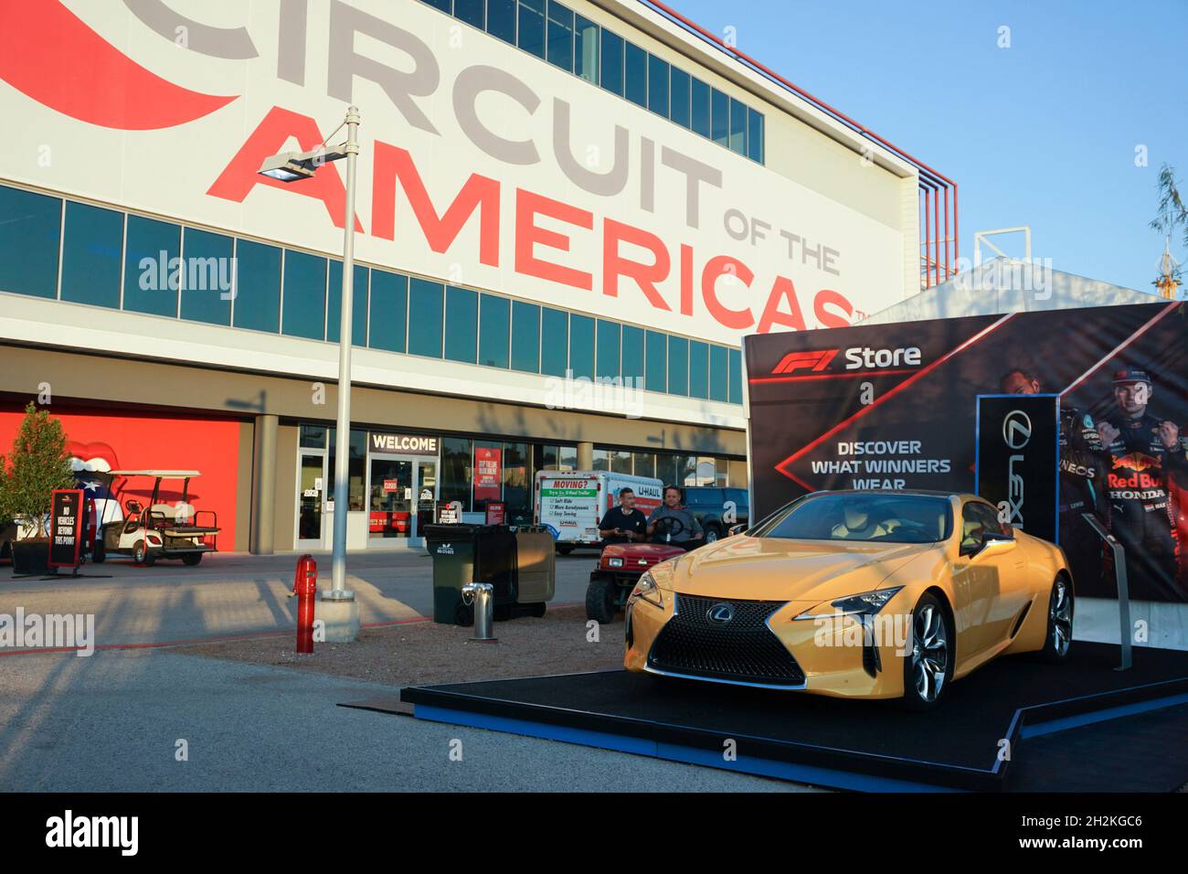 Austin, Usa. Oktober 2021. Atmosphärenschild für den Formel 1 Aramco United States Grand Prix auf dem Circuit of the Americas am 21. Oktober 2021 in Austin, Texas. Kredit: Barnett O'Hara/der Fotozugang Gutschrift: Der Fotozugang/Alamy Live Nachrichten Stockfoto