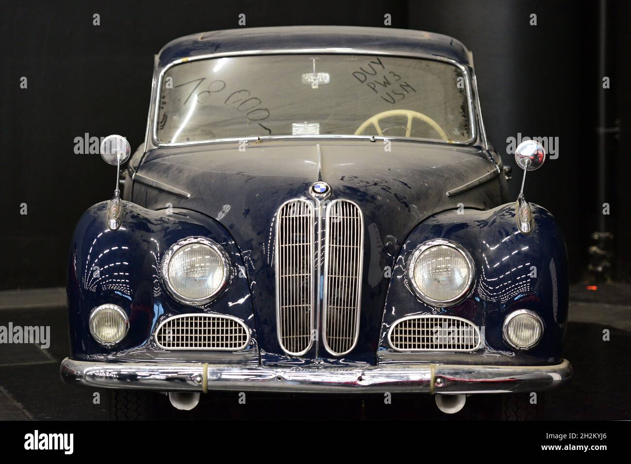 Oldtimer bei einer Ausstellung in Salzurg (Österreich) - die „Classic Expo Salzburg“ ist eine große Ausstellung und Messe für Oldtimer in Salzburg (ÖS Stockfoto