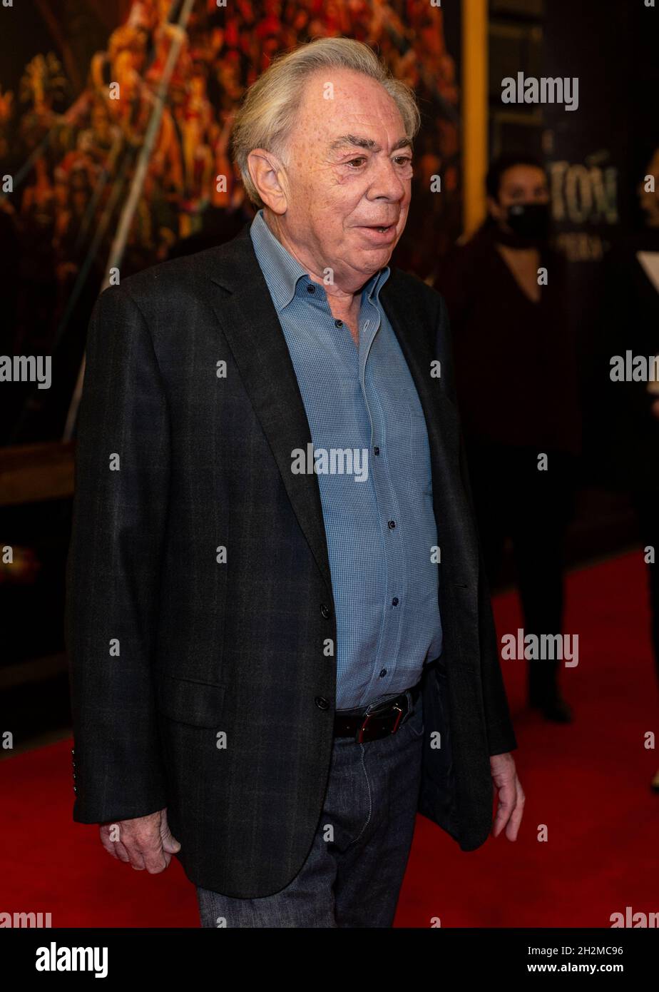 New York, NY - 22. Oktober 2021: Der Komponist Sir Andrew Lloyd Webber besucht die erste Aufführung des Phantoms der Oper nach einer Pandemie im Majestic Theatre Stockfoto