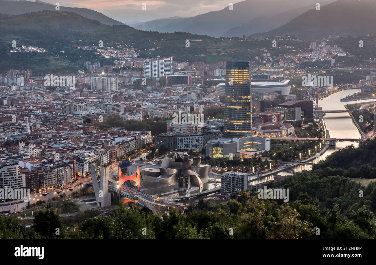 Spanien, Biskaya, Bilbao, Fassade des Bahnhofs Bilbao-Concordia Stockfoto