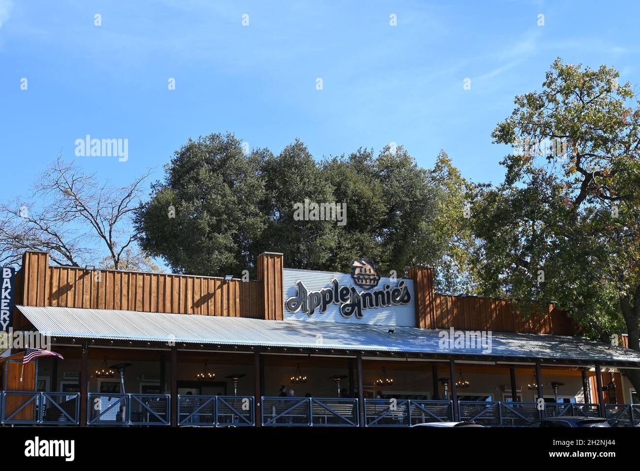 OAK Glen, KALIFORNIEN - 10 Okt 2021: Apple Annies Restaurant am Oak Tree Mountain vor 50 Jahren gegründet, als ein kleiner Apfelschuppen zu einem 14- Stockfoto