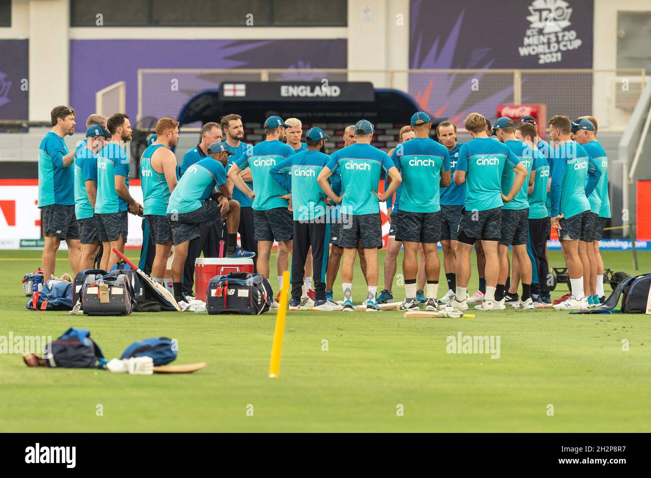 England treffen sich am 23. Oktober 2021 vor dem ICC Mens T20 Weltcup-Spiel zwischen England und Westindien im Dubai International Cricket Stadium, Dubai, VAE. Foto von Grant Winter. Nur zur redaktionellen Verwendung, Lizenz für kommerzielle Nutzung erforderlich. Keine Verwendung bei Wetten, Spielen oder Veröffentlichungen einzelner Clubs/Vereine/Spieler. Kredit: UK Sports Pics Ltd/Alamy Live Nachrichten Stockfoto